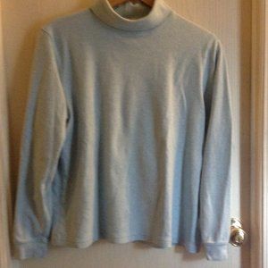 LL Bean Wome's Turtleneck long sleeve top